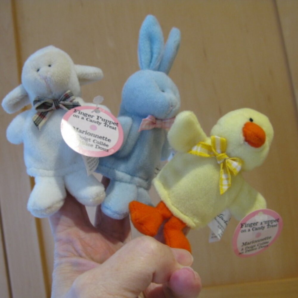 BNNU with Tags Starbucks Easter Finger Puppets